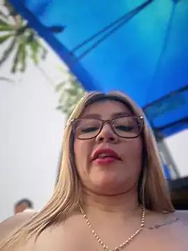 Slutty DIANITA_1988 wants you to fuck their body now DIANITA_1988 from StripChat